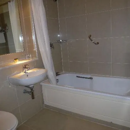 The Victoria Hotel 3* Galway