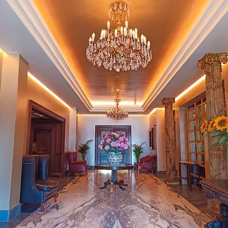 Hotel The Victoria Hotel
