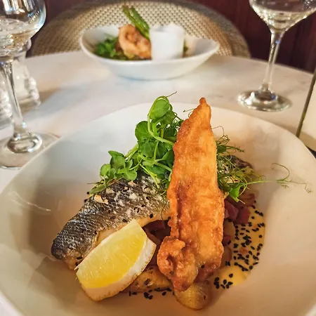 The Victoria فندق 3*