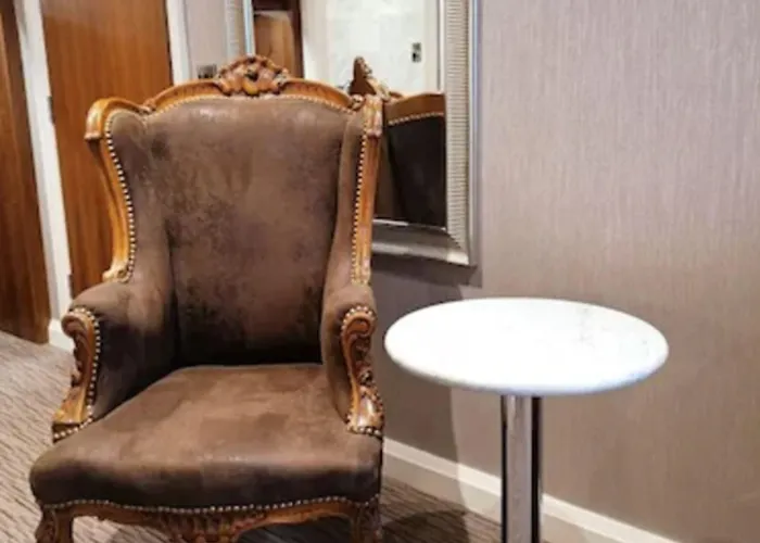 The Victoria 3*