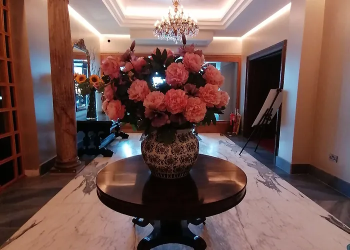 The Victoria Отель